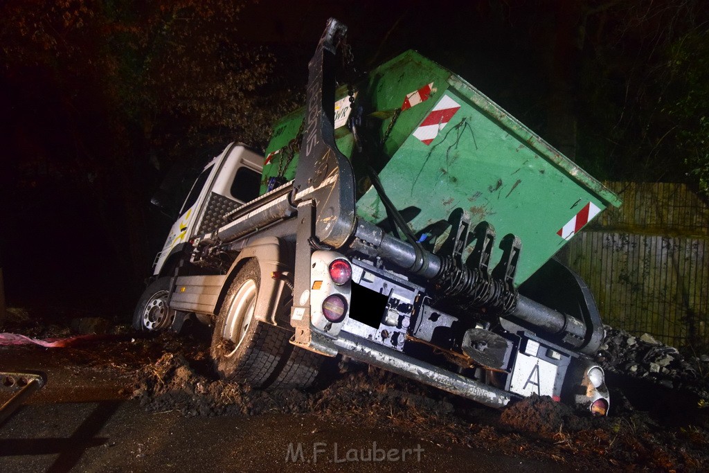 Container LKW umgestuerzt Koeln Brueck Bruecker- Dellbruecker Mauspfad P186.JPG - Miklos Laubert